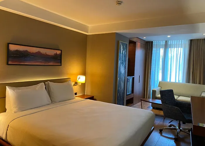 Отель Doubletree By Hilton - Old Town 5*