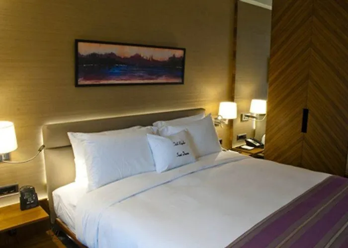 Отель Doubletree By Hilton - Old Town