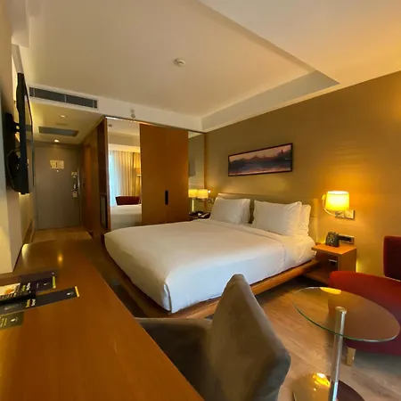 Doubletree By Hilton - Old Town Hotel