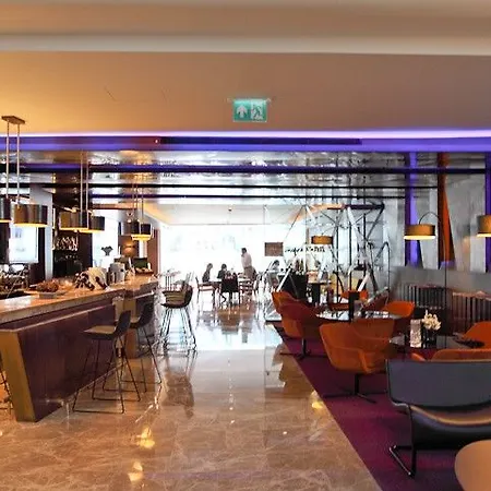 Doubletree By Hilton - Old Town Hotel